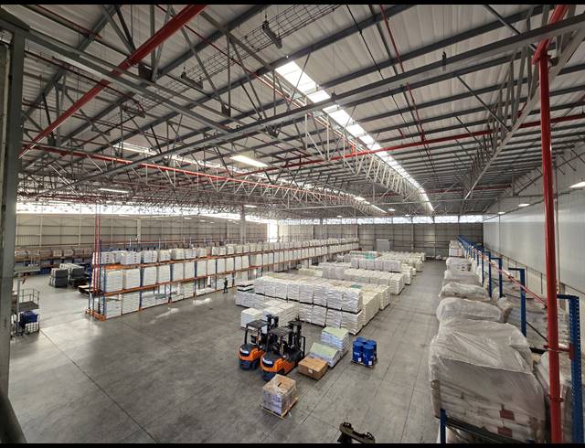 6,569M² WAREHOUSE TO LET IN BELLVILLE SOUTH INDUSTRIA